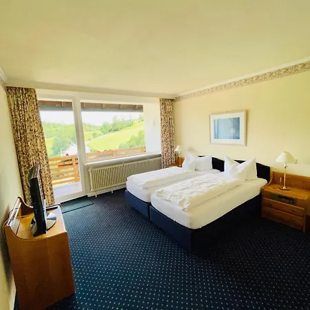 Sonnenberg Garni Hotel 4*