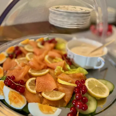 Hotel Sonnenberg Garni 4*