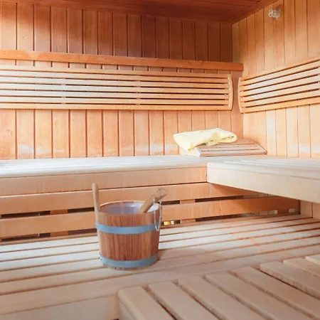 Hotel Sonnenberg Garni 4*