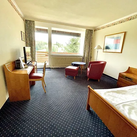 Отель Sonnenberg Garni Хинтерцартен