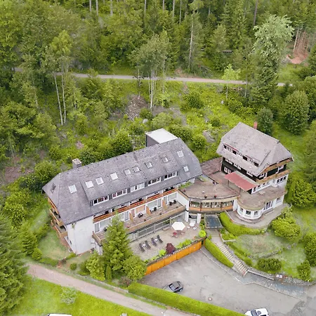 Отель Sonnenberg Garni 4*
