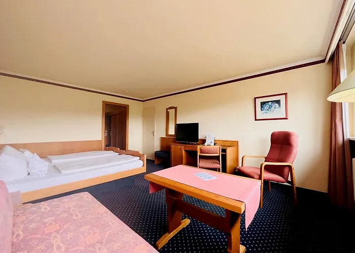 Sonnenberg Garni מלון