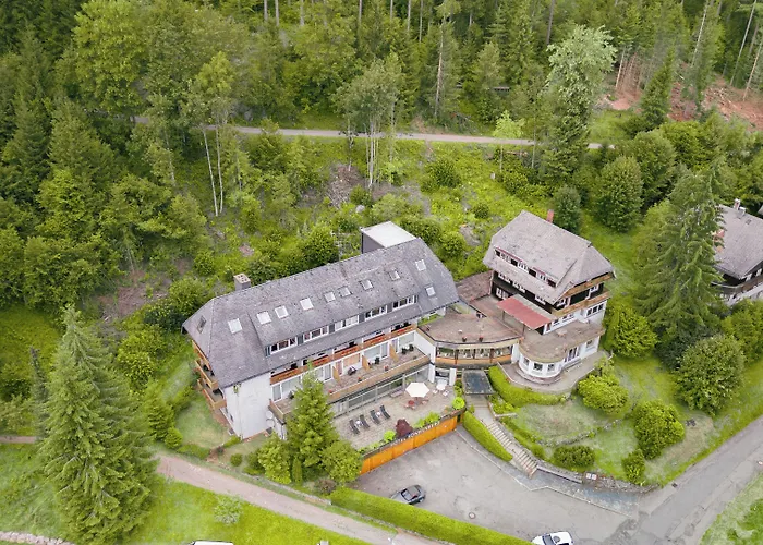 מלון Sonnenberg Garni 4*